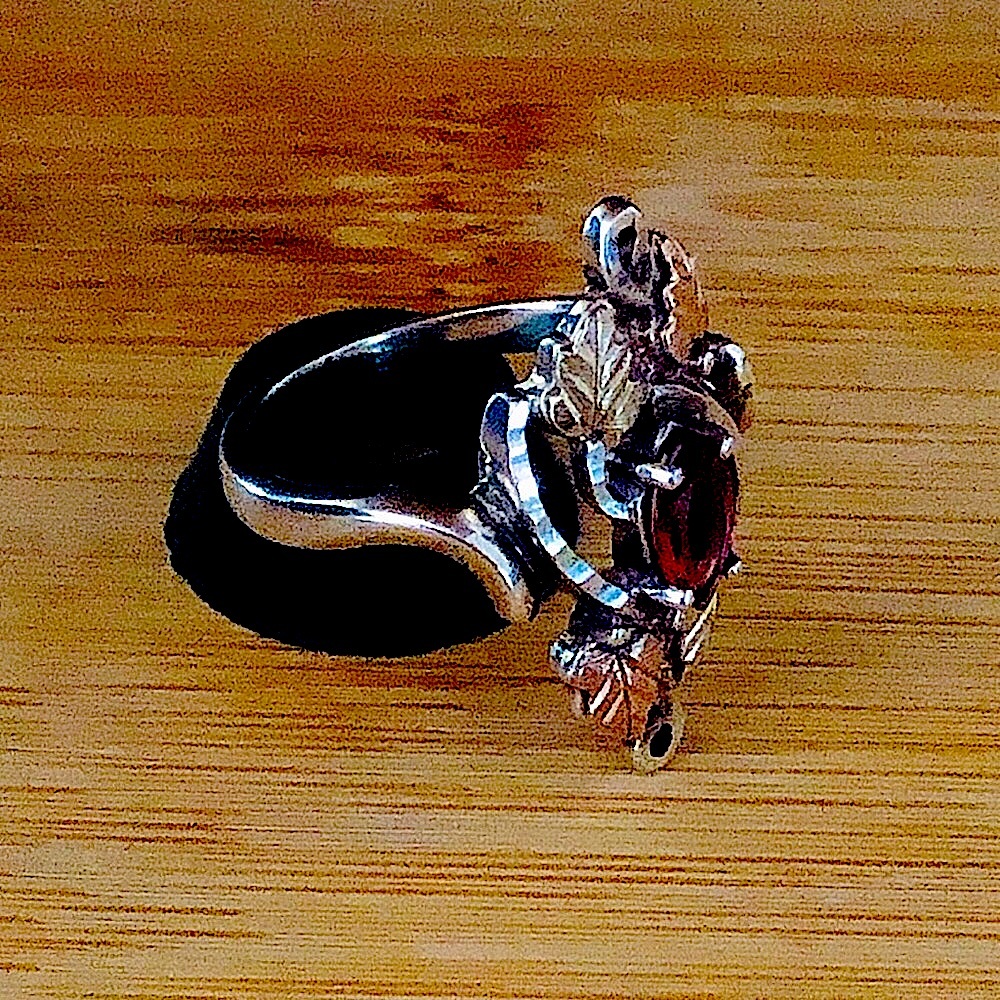 $165 12K Gold & Sterling Black Hills Gold Estate Ring Size 7 & 1/4 C.CO.STER12K - Picture 5 of 9